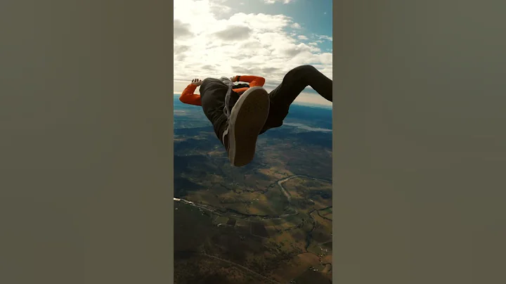 How crazy is this?! Have you ever gone skydiving? 🪂😱
