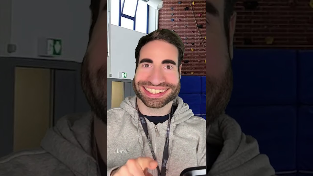 Sportlehrer guckt STORY von Schüler 🍺🍻😱| Laschakv 