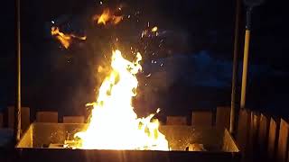 Огонь в замедленном видео
