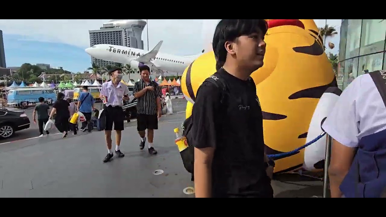 تغطيه اليوم في مول 21 الجميل  في بتايا@