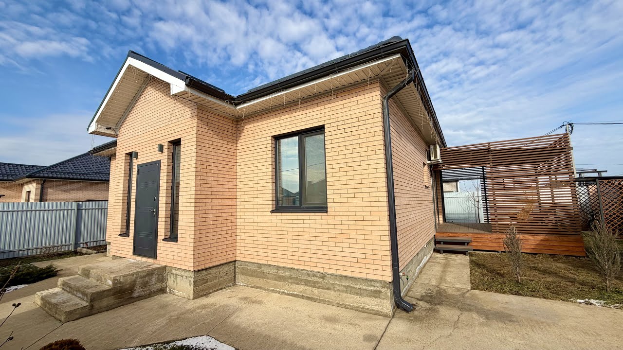 Дом с ремонтом и террасой в Краснодаре!