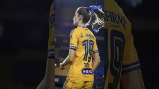 Hermosa Tatiana Flores