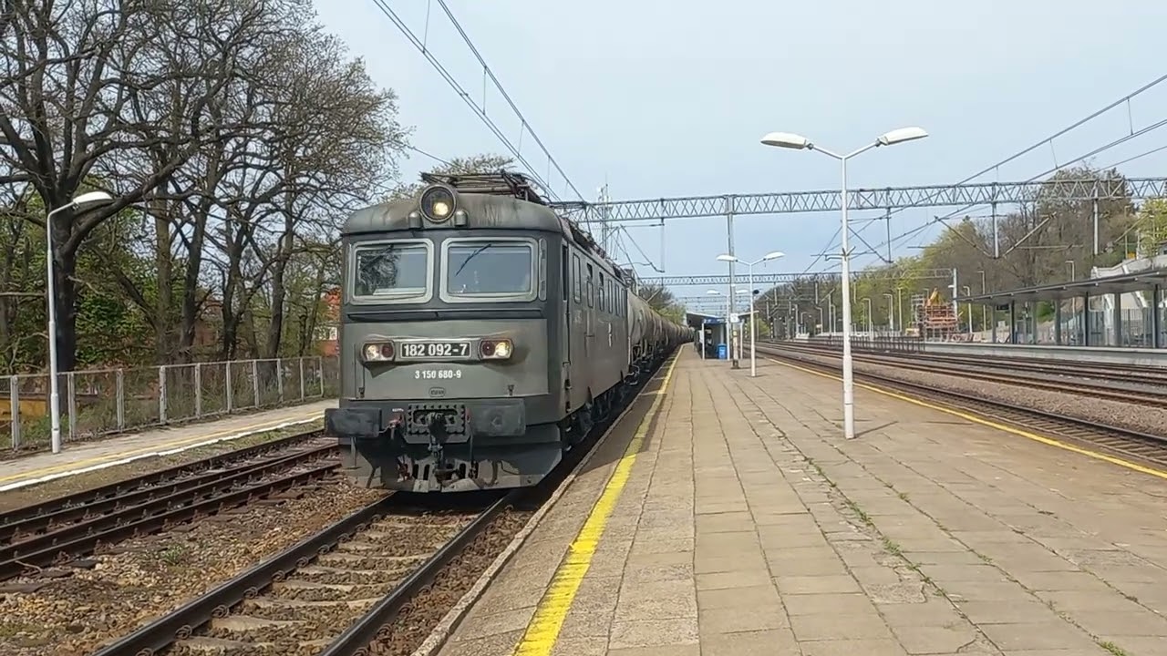 182 092-7 CTL Logistics z cysternami przejeżdża przez stacje Gryfino w kierunku Kostrzyna. RP1