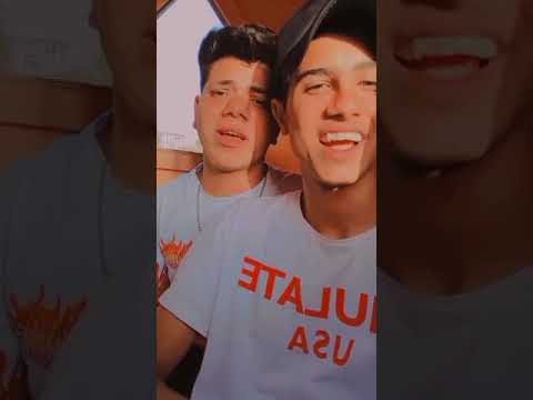 اغنية كل واحد عنده سر بصوت 