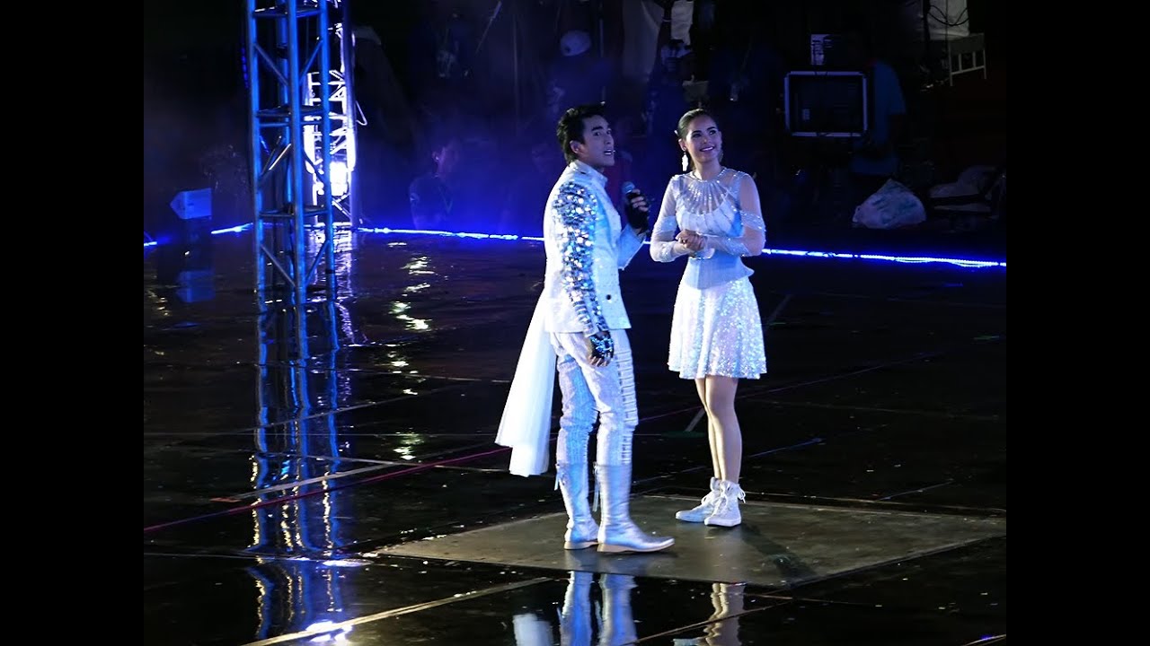 ณเดชน์ & ญาญ่า กระแซะเข้ามาสิ @งานบอลช่อง 3 ครบรอบ 45 ปี