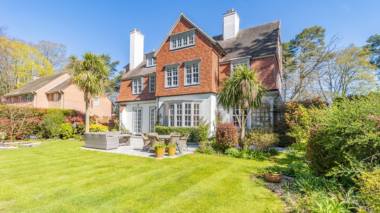 *SOLD* - Fabulous arts and crafts character home in Colehill