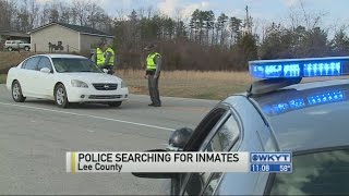 Inmates escape from prison van in Lee County