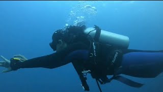 Heroine Swimming Video