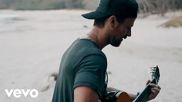 Kip Moore - More Girls Like You (Official Music Video)