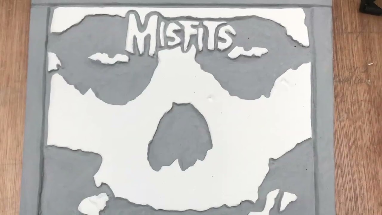 Album covers in ceramic 