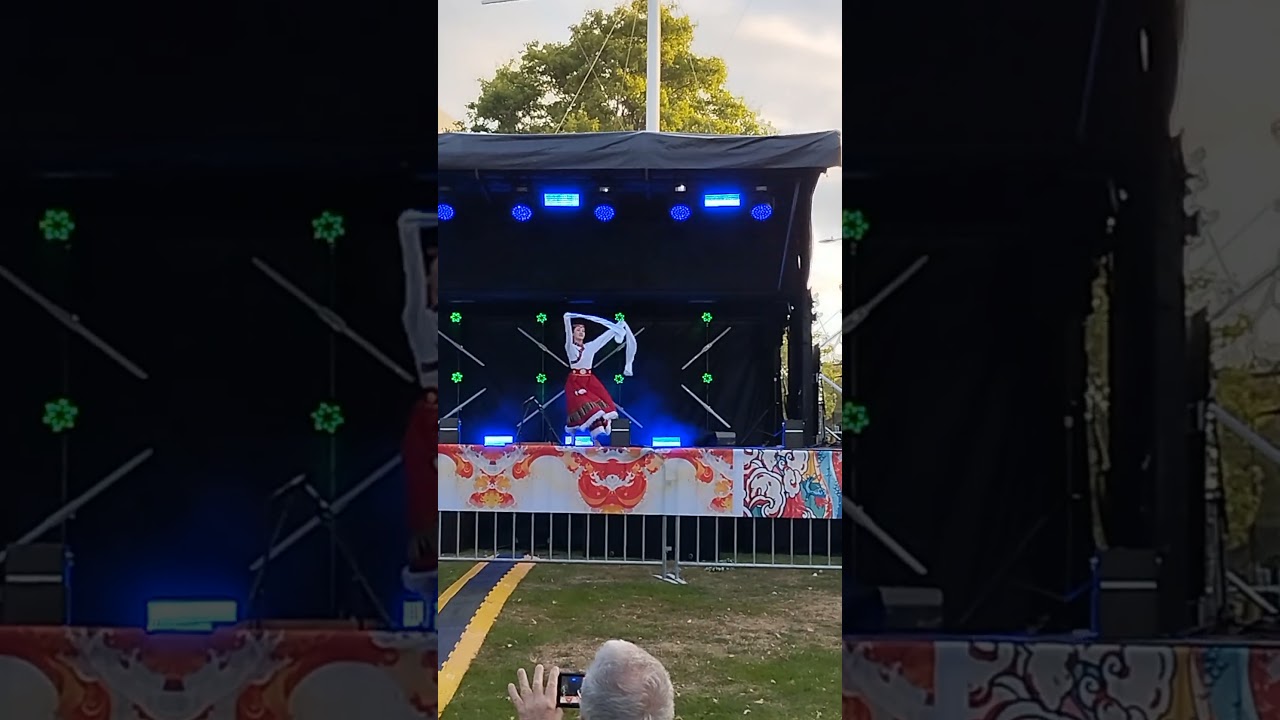 Chinese Tibetan dance part 1