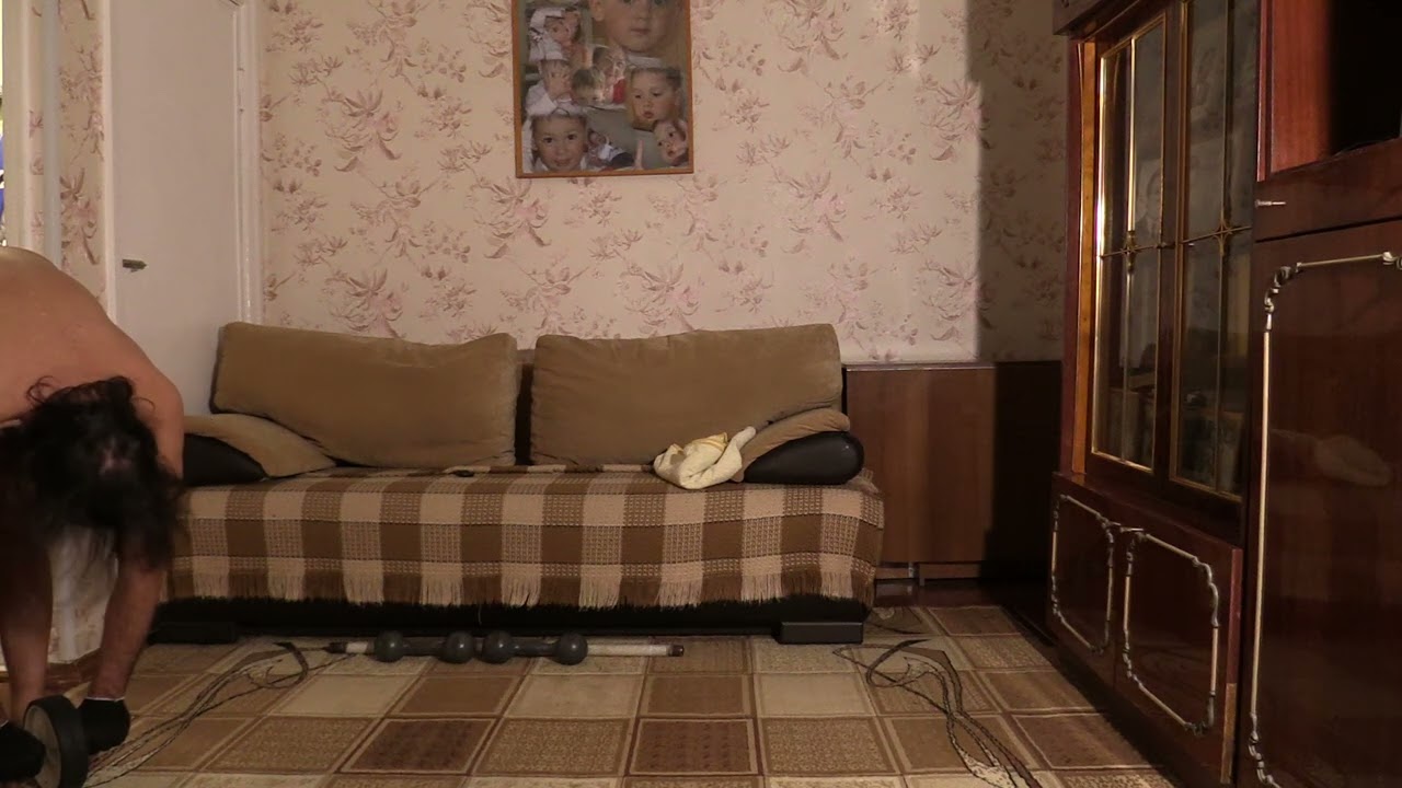 Качаю Пресс Роллером. Тренировка Дома. Training ABS with AB Wheel, Training Home.