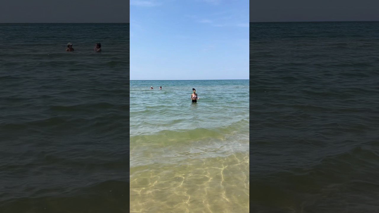 forever a summer girly 🌺🌊☀️