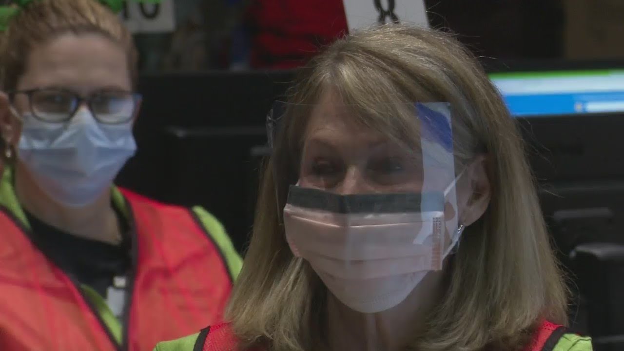 Mirro Center celebrates vaccine clinic workers and 50,000th vaccine