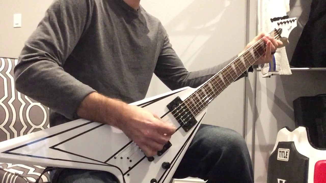 Iron Maiden - Flash Of the Blade.   Guitar cover