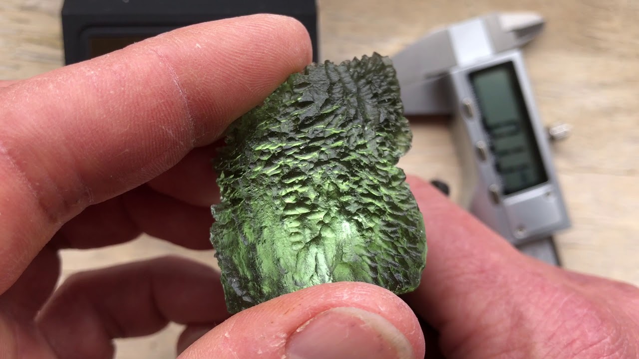 Detailed Review of a Shield-Shaped Czech Moldavite (Weighed, Measured + Description)