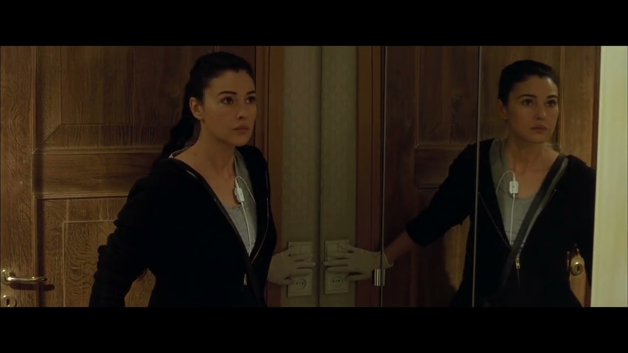 🧤 drugged drink with latex gloves 🧤