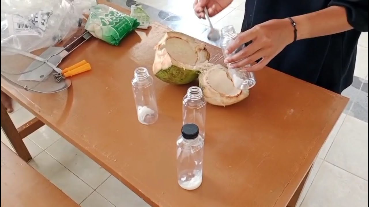 PRAKTEK PEMBUATAN DEGAN JELI KELAPA DEKLA 