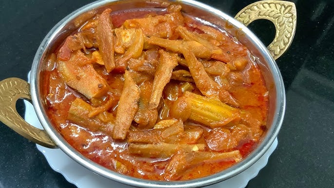 கருவாட்டு குழம்பு / Dry fish curry/Nethili Karuvadu Kuzhambu / village style karuvattu kulambu