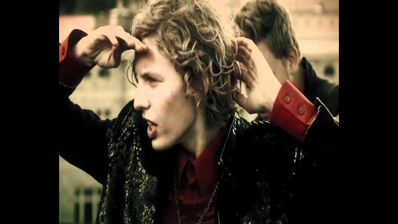 Watch Dúné - Heat (OFFICIAL VIDEO) on YouTube Watch Dúné - Heat (OFFICIAL VIDEO) on YouTube