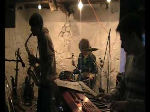 Lullaby of Birdland - Three in a Bar(n) - Gig in the Garden