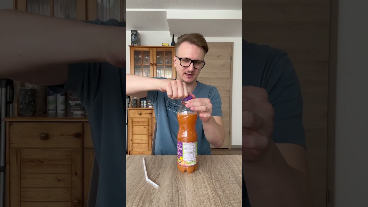 Saft wird durch Luftballon grün