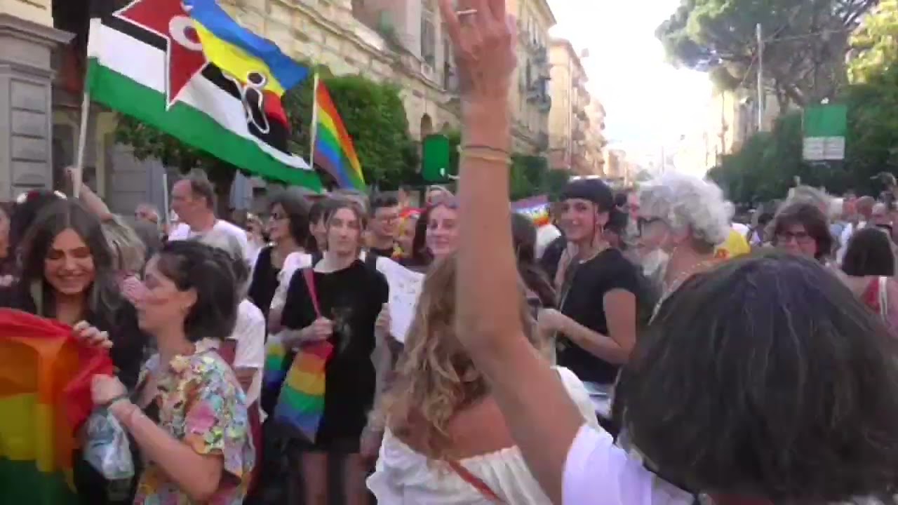 Oltre un migliaio al primo La Spezia Pride 250622