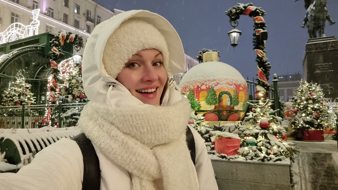 LIVE! Moscow Chritmas 🎄 Walk 🎊 ❄️ Maneznaya square, Bolshoi Theatre, Kuznetsky Most street.