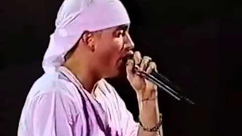 Eminem & Dina Rae - Superman [Live]