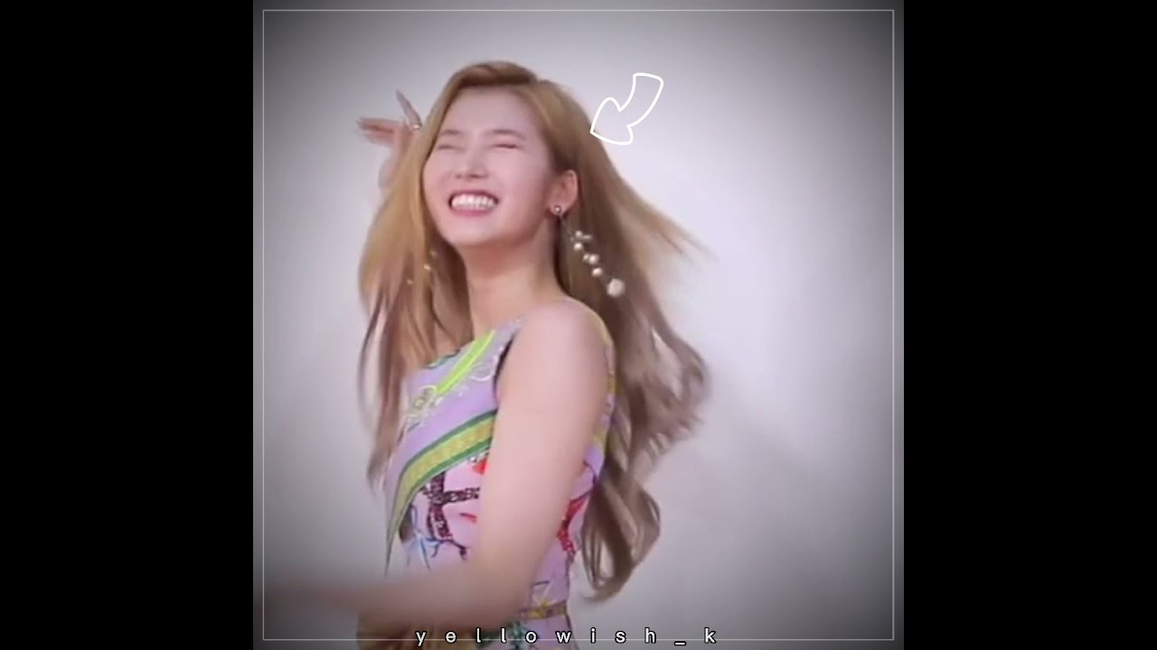 dahyun destroying sana's photos