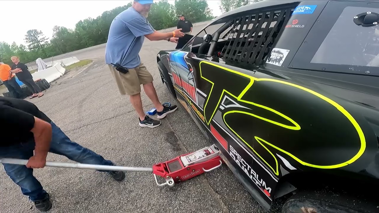 Went off the Track! at Florence Motor Speedway 2022 w/ Travis Truett