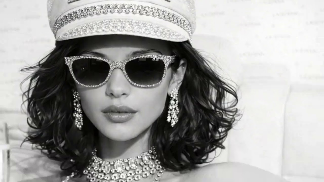 LACEPINK.COM - UNDER MY SKIN