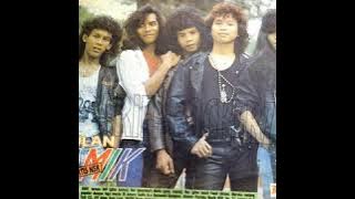 Dinamik - Diantara Gadis