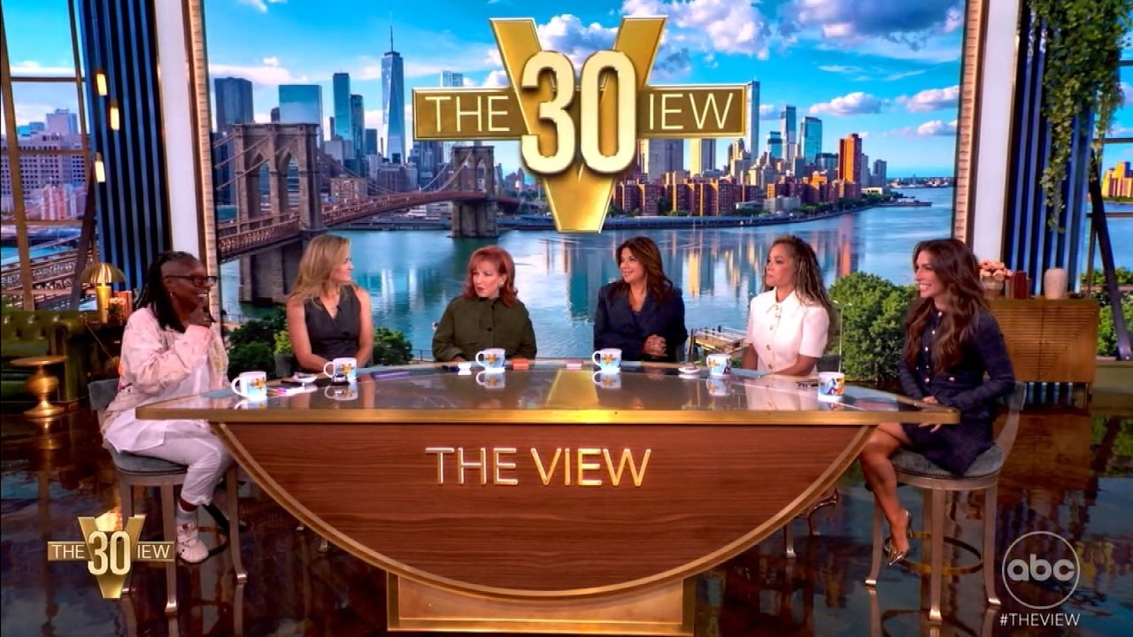 Alison Hall Goes Behind The Scenes At 'The View'