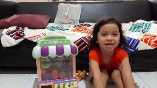 Bulan Unboxing Mainan Capit Boneka Claw Machine