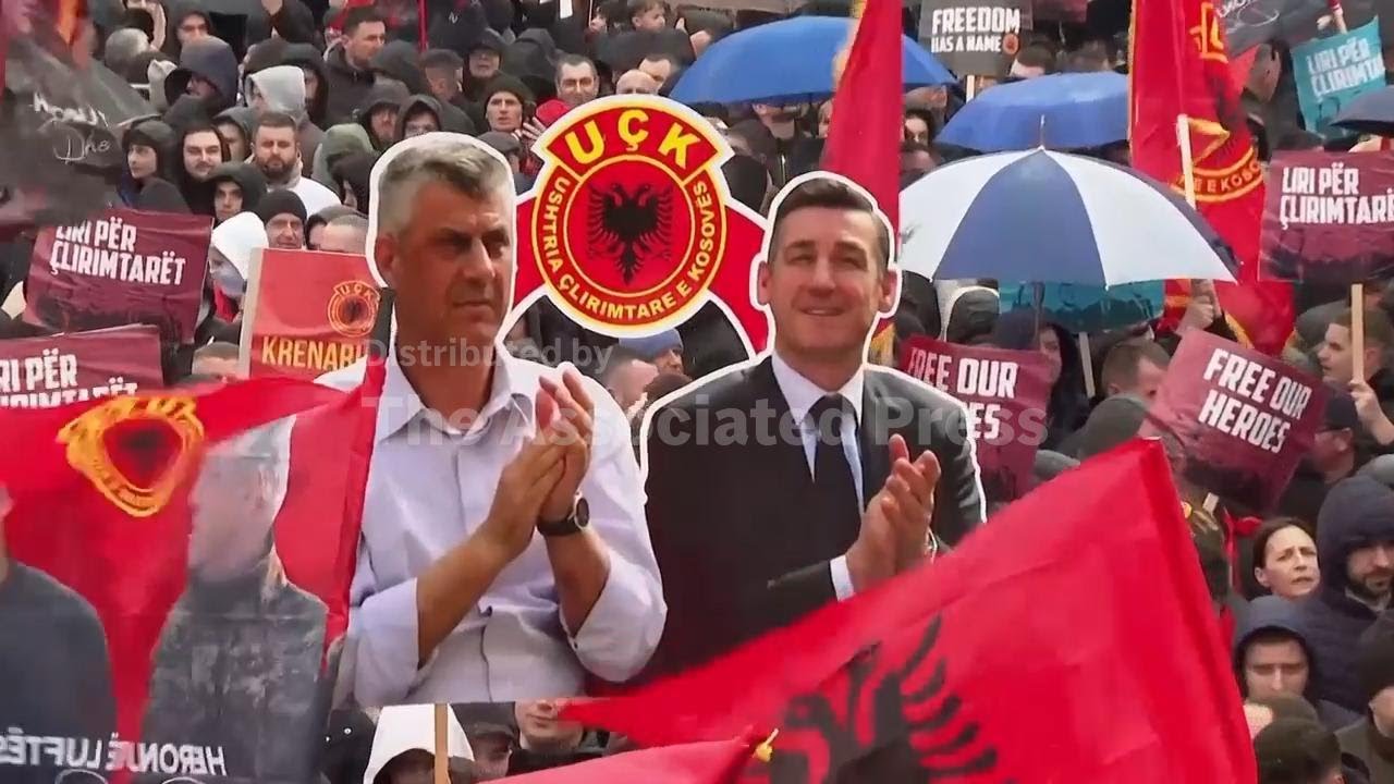 Protest on Kosovo's Independence Day in support of former leaders accused of war crimes