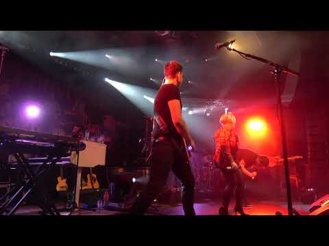 Sonny & Janina - Highway To Hell