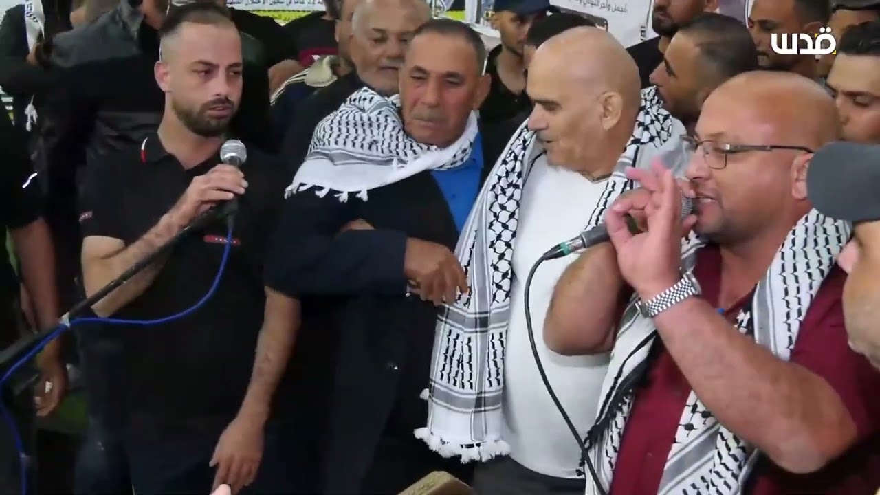 الأسير نبيل البيراوي من مدينة يطا جنوب الخليل حراً بعد 22 عاماً من الاعتقال في سجون الاحتلال.