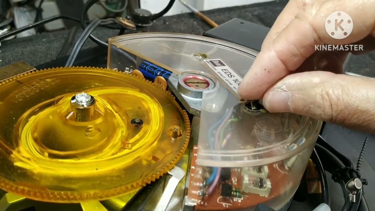 Plato giradiscos DUAL 721 para revisión.