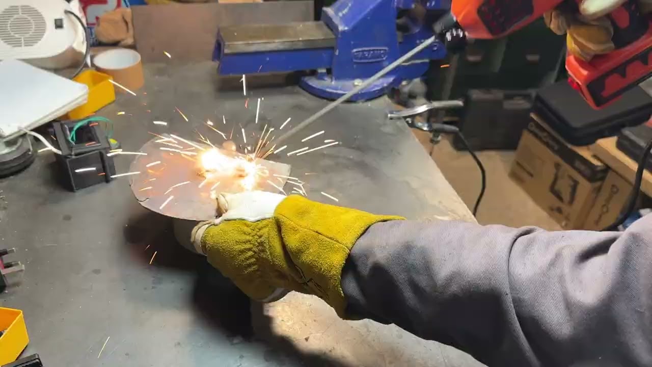 Gearlasso portable arc welder