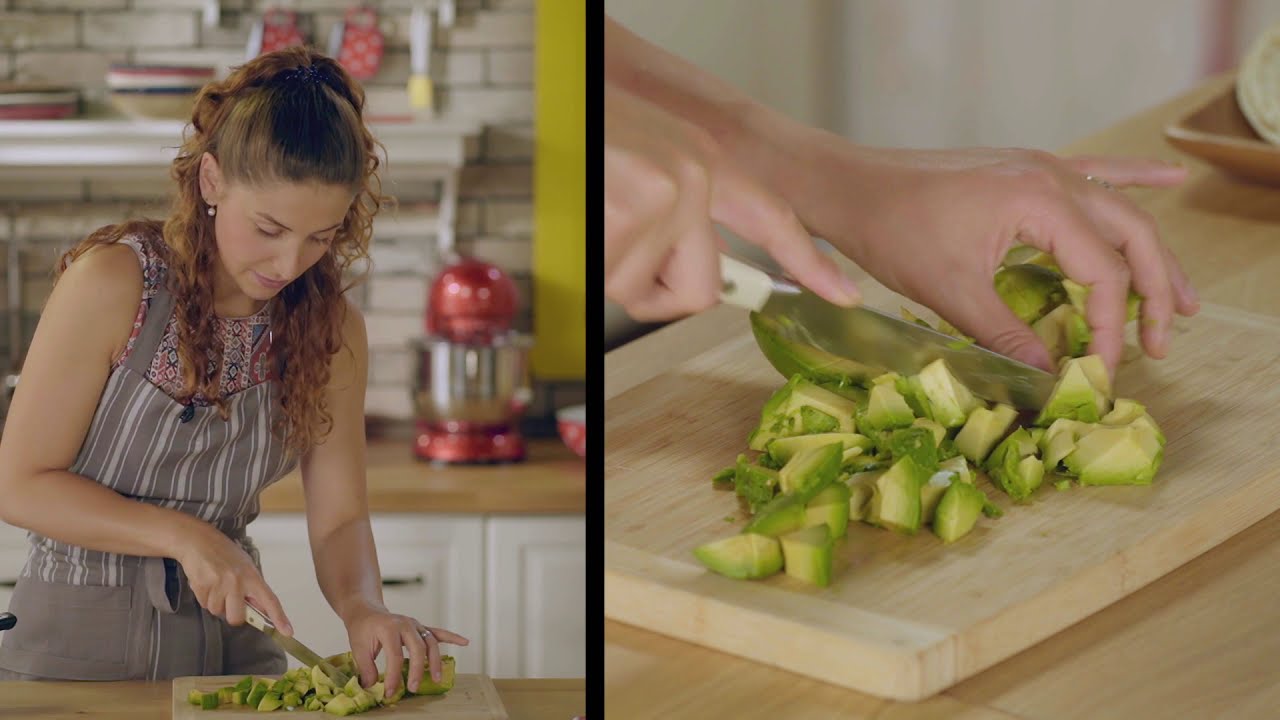 Vegánska chrumkavá tortilla s hnedou ryžou a avokádom