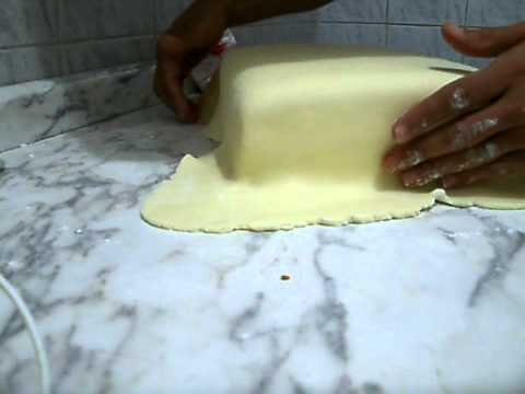 Pasta de Leite -  Cobrindo Bolo Retangular /Quadrado