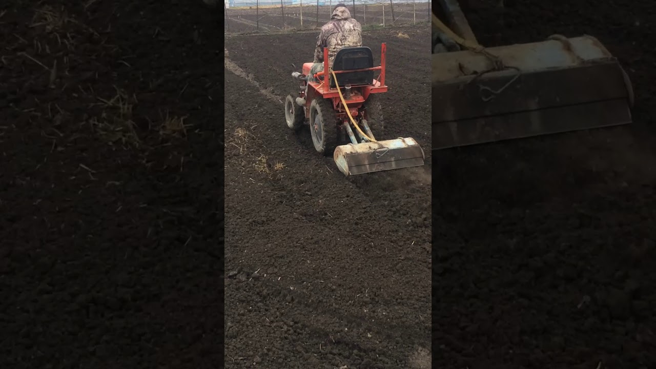 ХТЗ Т-08 работа с фрезой.