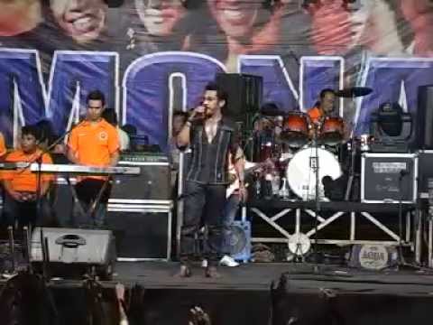 ''Sejuta'' Lilin Herlina Monata Live gresik 2012   YouTube