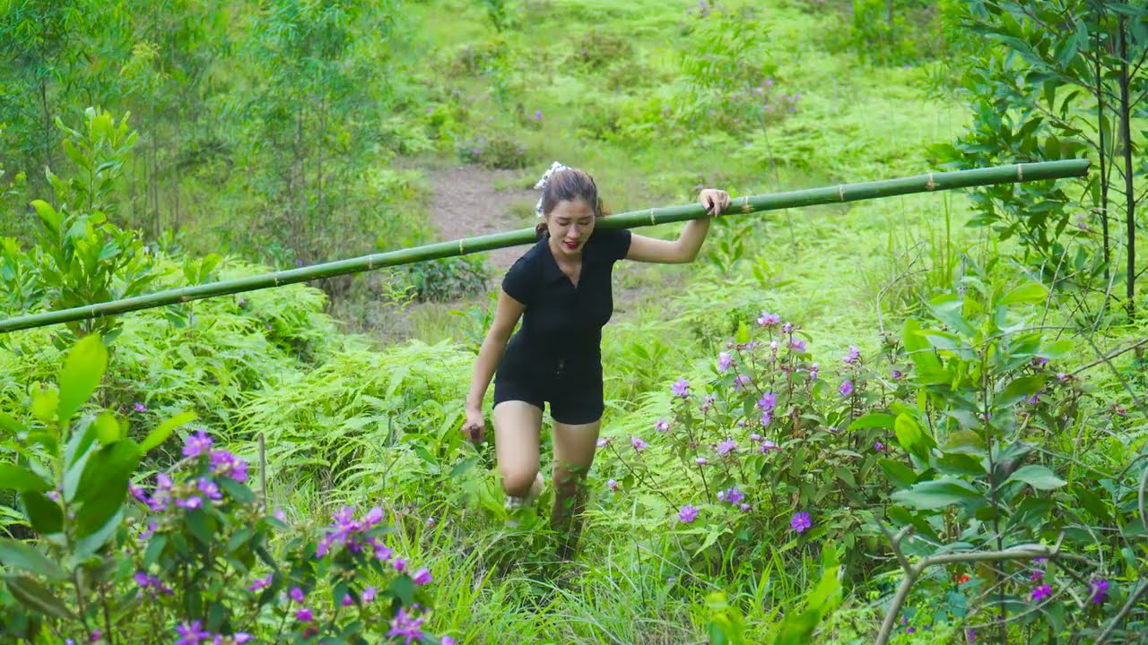 Julia Makes A Bamboo Hammock | Julia Daily Life