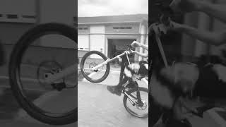 #downhill #music #rockshox #viral #wheelie #drivesafe #foreveryoung
