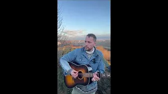 Follow Her Anywhere by Adam Holmes (Official Live Music Video) Follow Her Anywhere by Adam Holmes (Official Live Music Video)