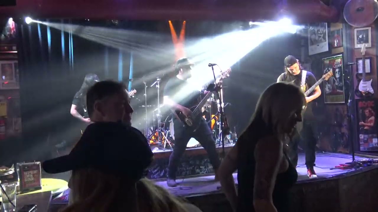 The B34ST mx - Enter Sandman (Metallica Cover)