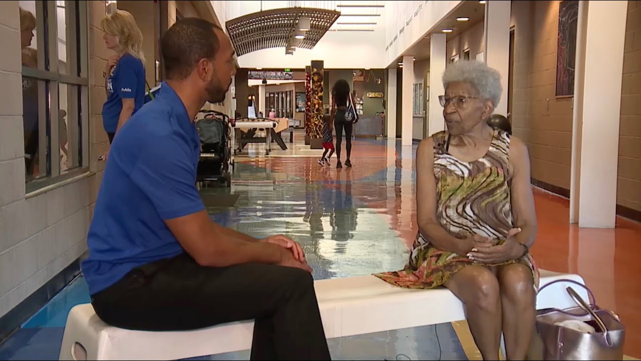 How to take free swim lessons in Las Vegas