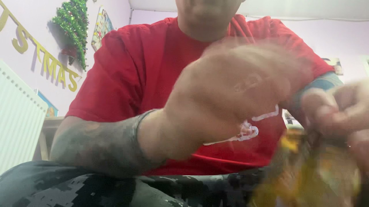 Opening Pokémon evolutions pulling a charizard proxy??